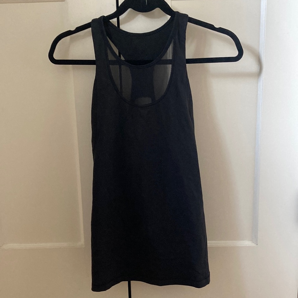 Lululemon tank top with built in bra